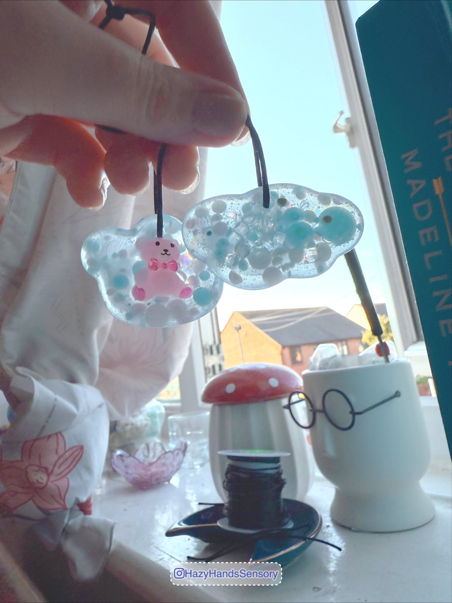 Get Off Of My Cloud (ASMR Sensory Chain)